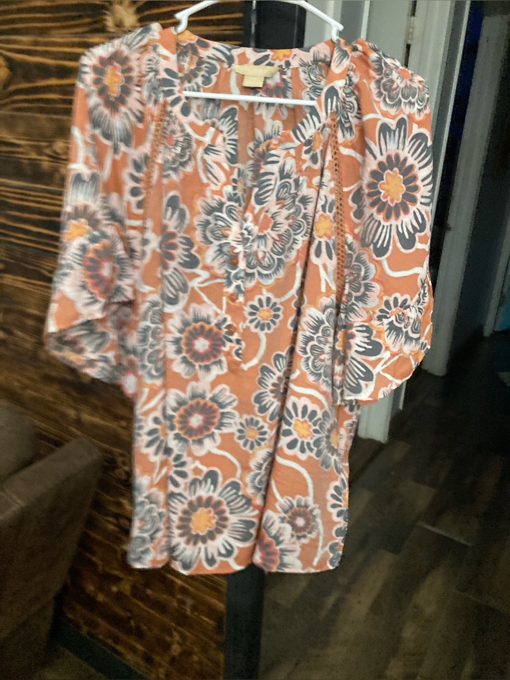 Woman’s Top Size 1XL BY Hope & Harlow
